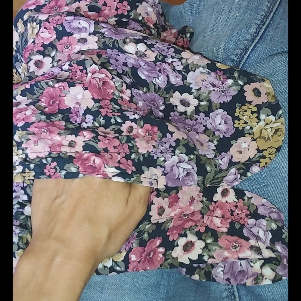 Donated to Maui Fire Victims/ Brandy Melville floral shorts eve remi S Hayden BM - Picture 10 of 11